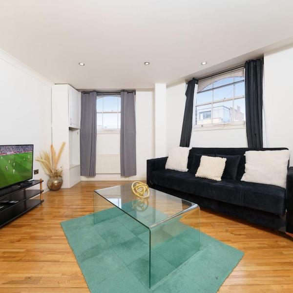Central London 2BR 4 Min Walk to Liverpool St, Londres