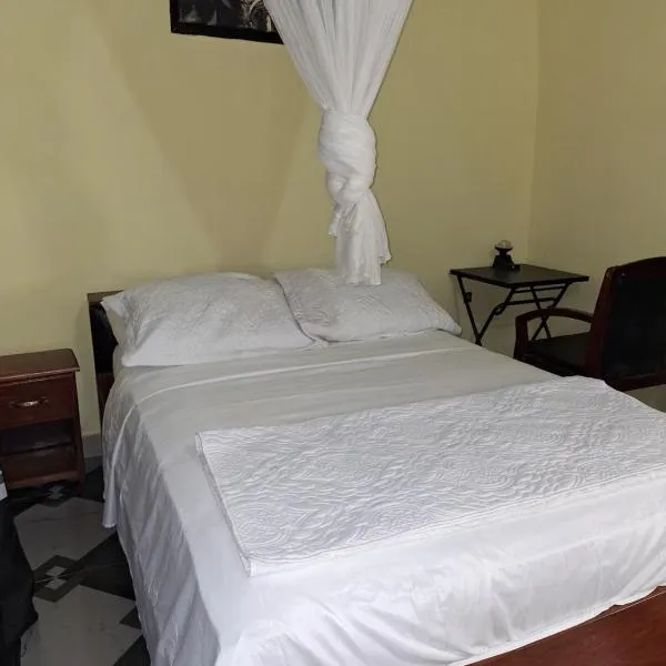 Kayfred2, hotel in Freetown