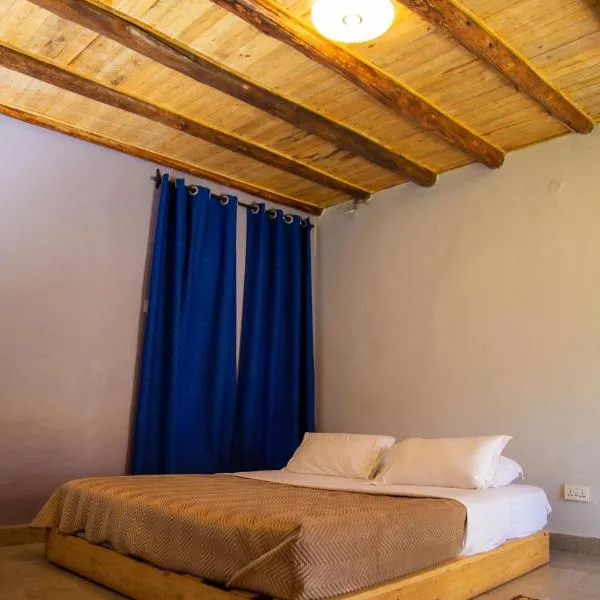 Henotes B&B, hotel en Kamuli
