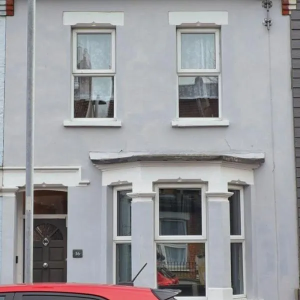 Ivy Comfy stay, hotel in Southend-on-Sea