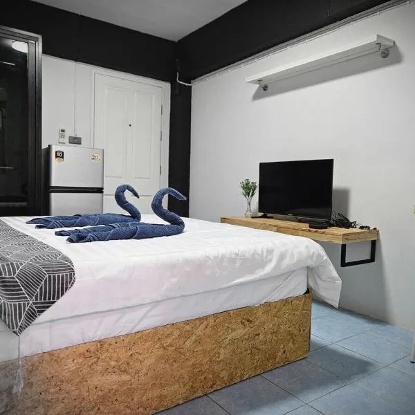 Irich Residence Theparak S209 BTS-Chang Erawan 2kms, Hotel in Ban Khlong Hua Sakae