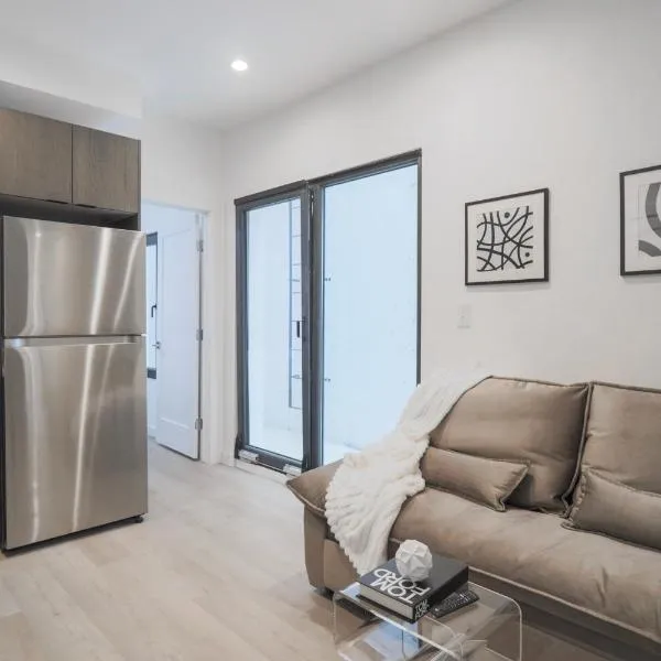 Unit 2 Cozy One bed in the heart of Dc, hotel in Washington