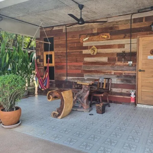 Chiang Ron, hotel in Chiang Mai