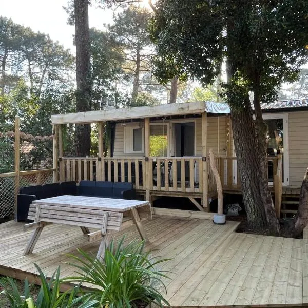 Petit Cocon au Cap Ferret Camping les Embruns, hôtel à Lège-Cap-Ferret