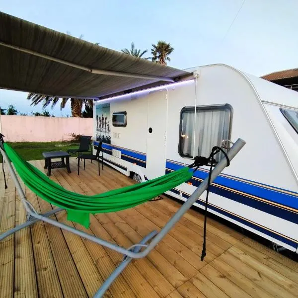 Ella's Camper, hotel in Fontinha