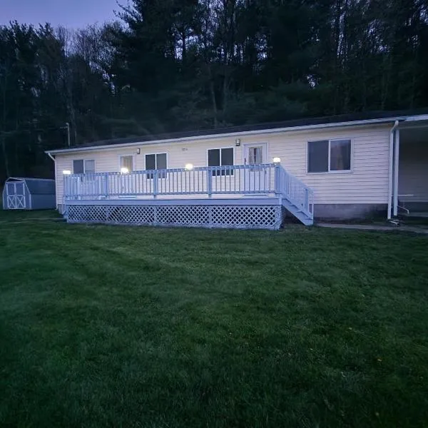 Countryside Comfort, hotel in Willseyville