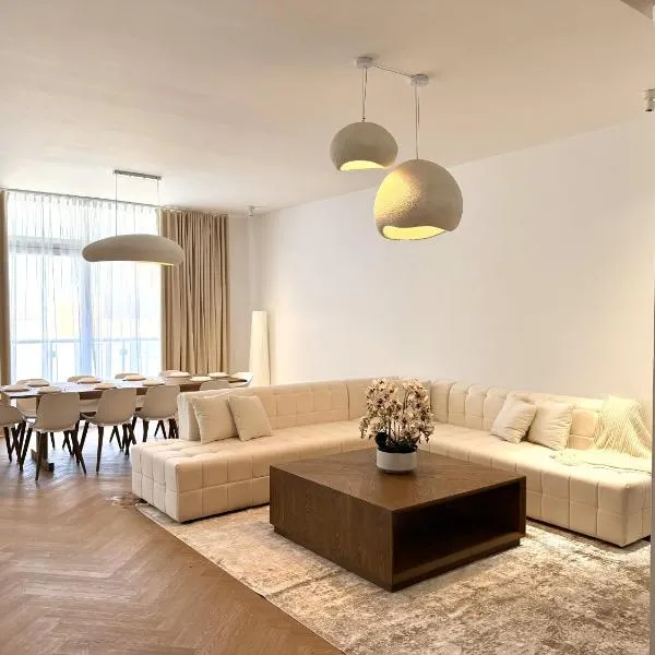Seven Emirates Luxe Hostel - Yas Island Gate，位于阿布扎比的酒店
