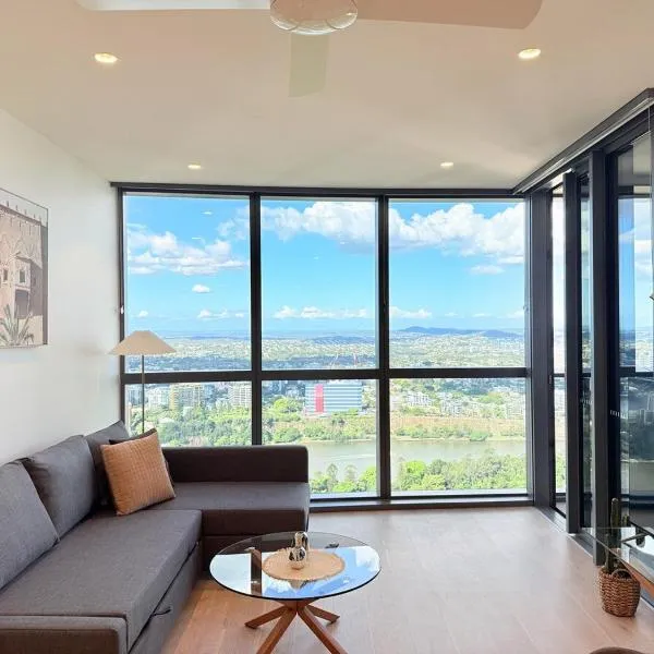 Stylish Riverfront 2Bed Apt with Pool at QWR, hotel in Brisbane