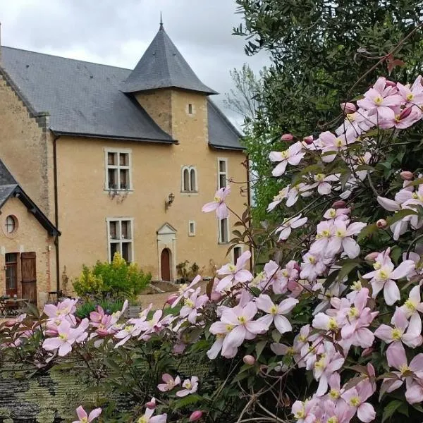 L'entre-deux-pommes: Lézigné şehrinde bir otel