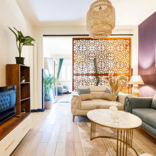 Elegantes Studio nahe Marriott mit WLAN, Klimaanlage und TV, khách sạn ở Cairo