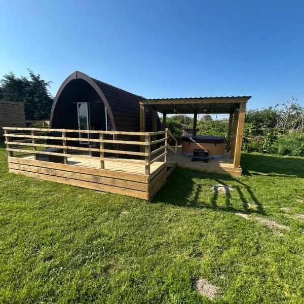 Dolafon luxury glamping pod 1 with hot tub, hotell sihtkohas St Asaph