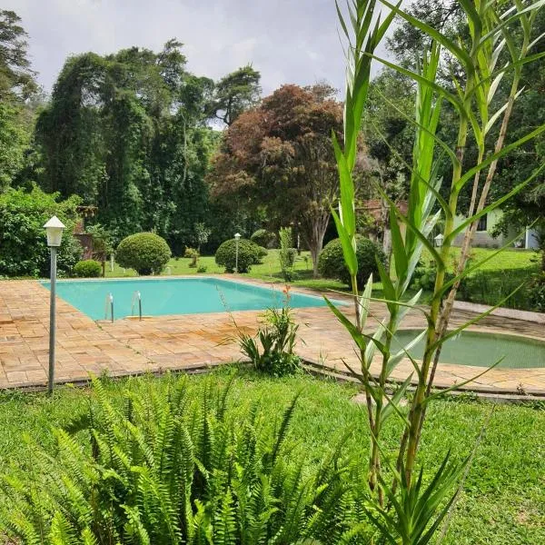 Chalé vista do jardim 9, Hotel in Itatiaia