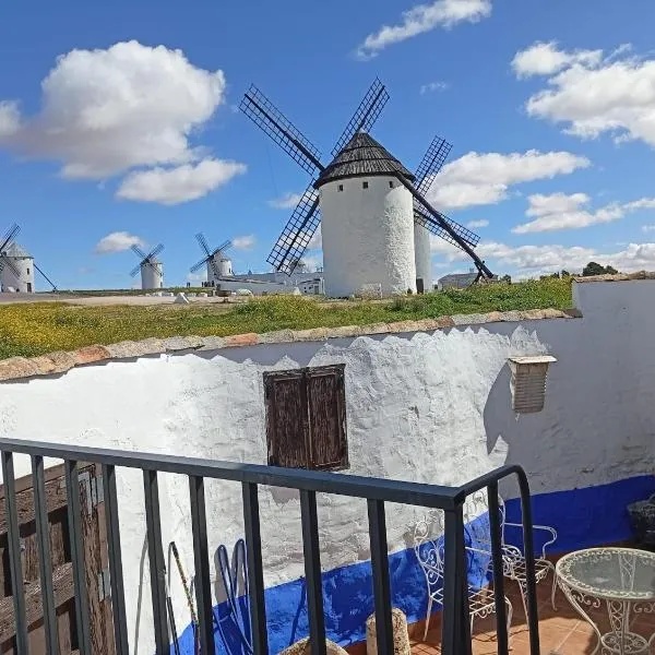Casa Cueva EL ATARDECER, hotel v destinaci Campo de Criptana