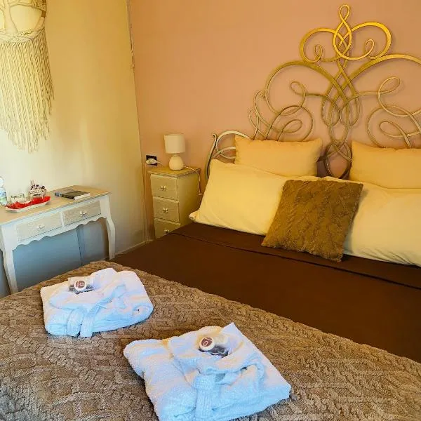 Camera luminosa per viaggiatori, hotel v destinaci Conegliano