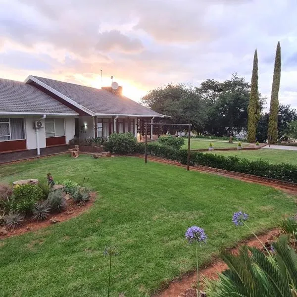 Archers Guest House, hotel u gradu Patensie