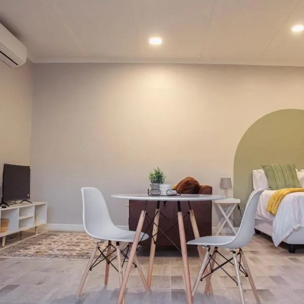 Sage And Vine Studio, hotel in Worcester