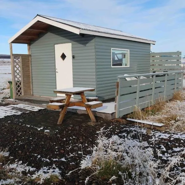 Óbót 1 riverside cabin, hotel in Egilsstadir