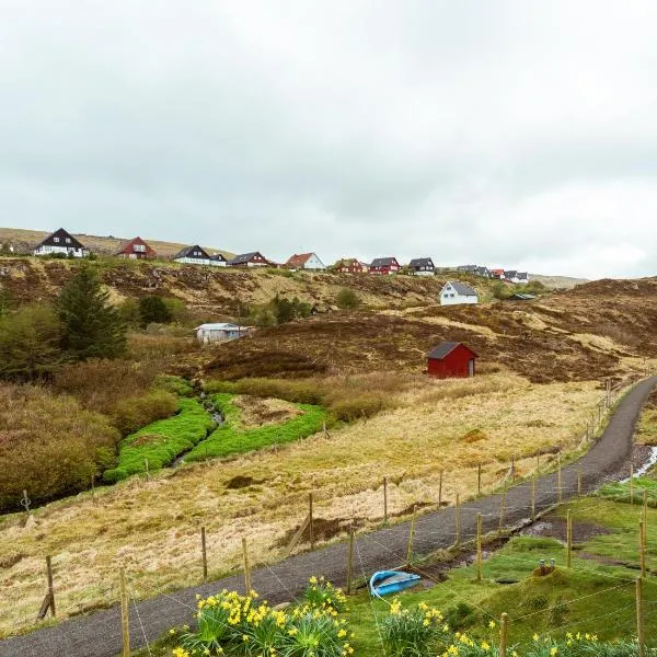 4 BR Home in Tórshavn with Balcony and Parking, hotel di Hoyvík