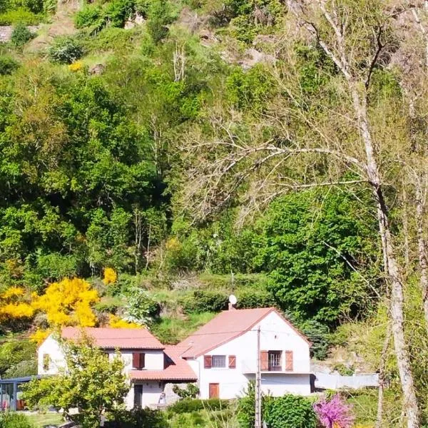 Chez Nicole et Patrick, Hotel in Chouvigny