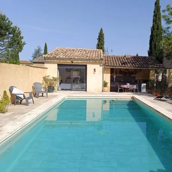 chambre d hotes la dragonne、Maubecのホテル