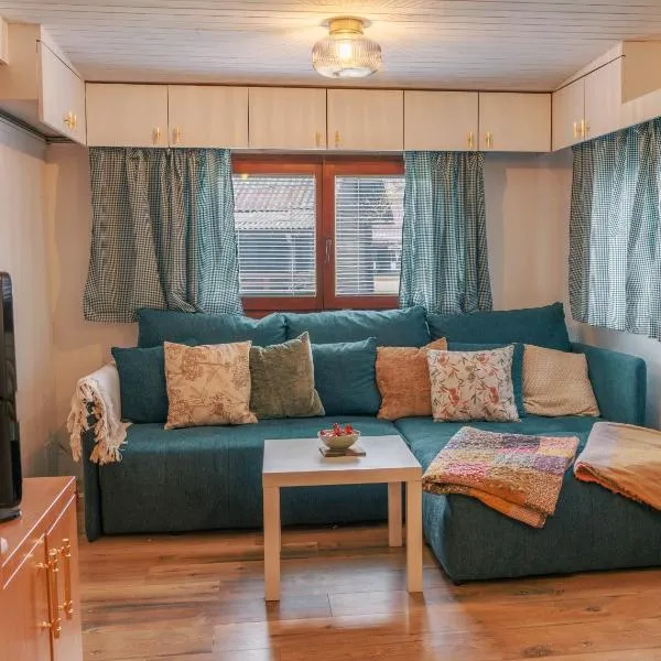 Honeydew Cottage in camp Terme Čatež、チャテジ・オプ・サヴィのホテル