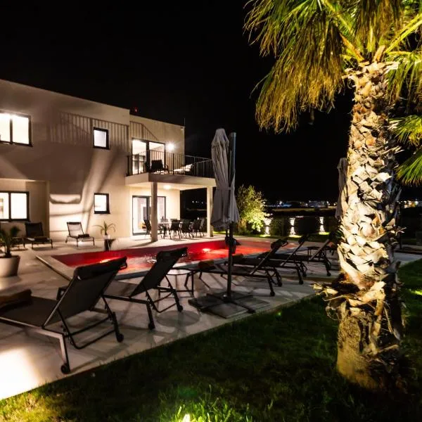 BRAND NEW! Villa Adriatic Bay1 with a private pool, hotel v Novalji