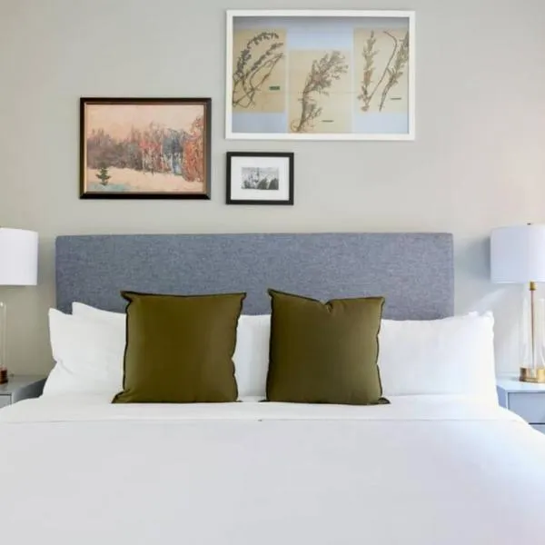 Lux 2br in the Heart of FIDI, hotel in Boston