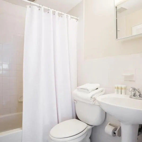 Pet Friendly - Elevator - Laundry in Bldg - FIDI, hotel v destinaci Boston
