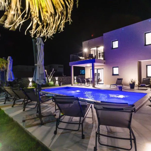 BRAND NEW! Villa Adriatic Bay2 with a private pool, hotel in Novalja