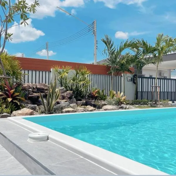 Villa Jungle Zen Private Pool Villa 15 min from Beach, hotel in Hua Hin