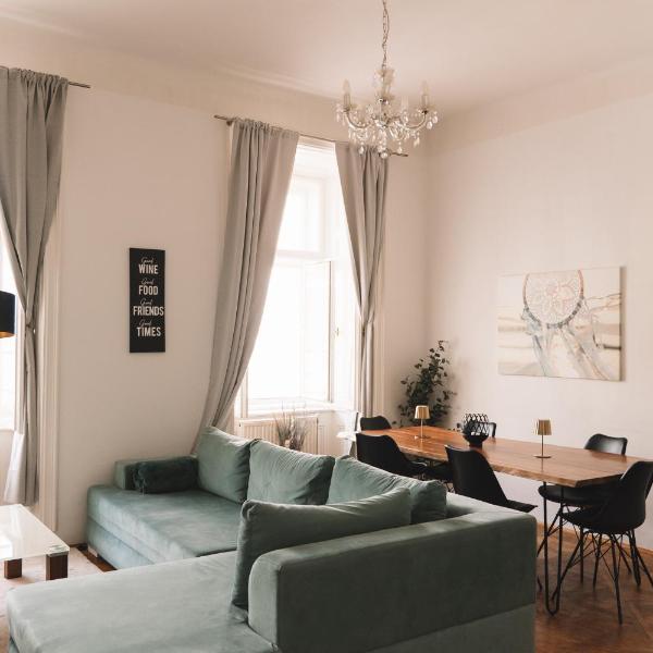 Vienna City Landstraße Retreat - Stylish & Spacious 2 BD for 8 Guests, Wiedeń