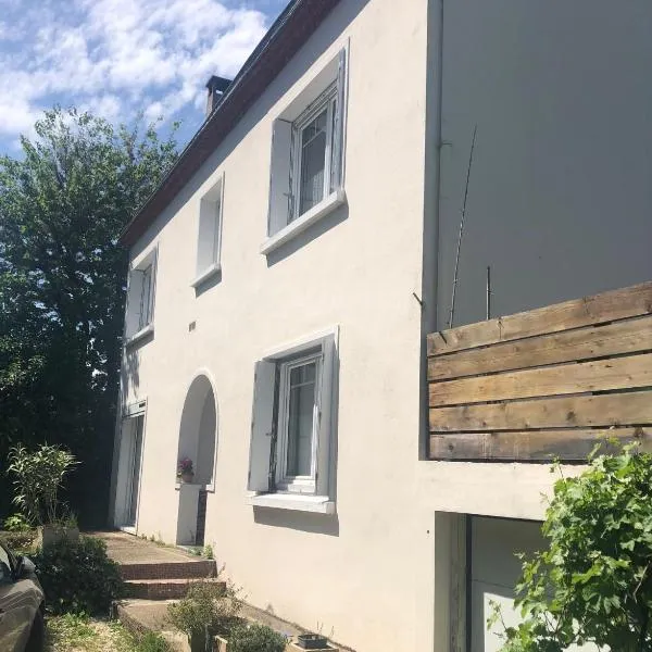 Les Lauriers Roses B&B, hotel v destinaci Bergerac