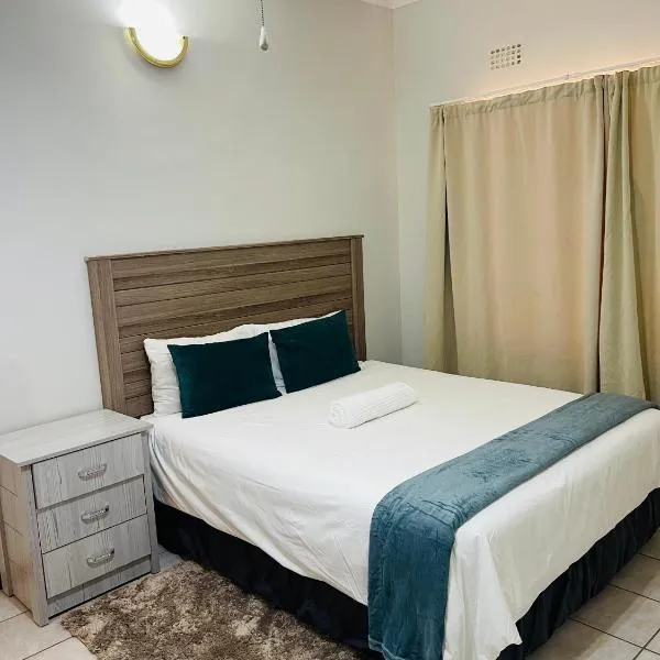 Paradise Palms, hotel in Francistown