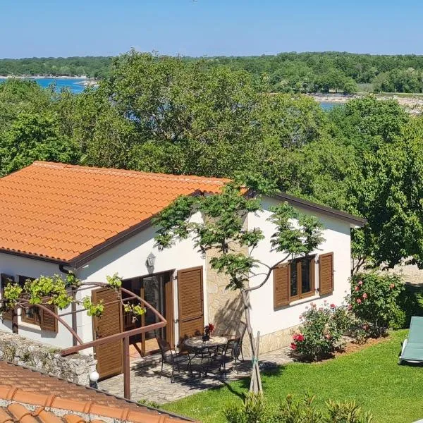 Bungalow Perla, hotel in Funtana