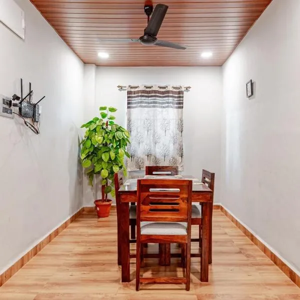 2BHK Private villa near the Bogmalo beach and 5 mins drive from Dabolim airport, Hotel in Bogmalo Beach