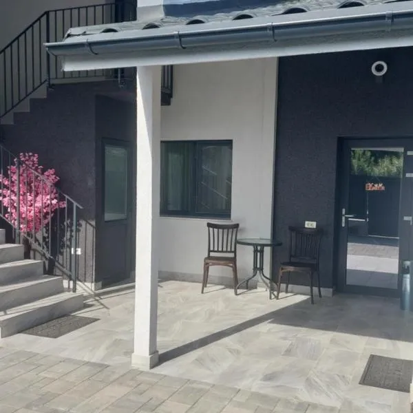 Casa 1 Mai, hotell sihtkohas Curtea de Argeş