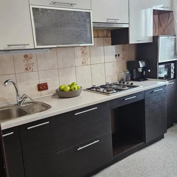 2к апартаменти на Космонавтів, hotel a Krivoy Rog