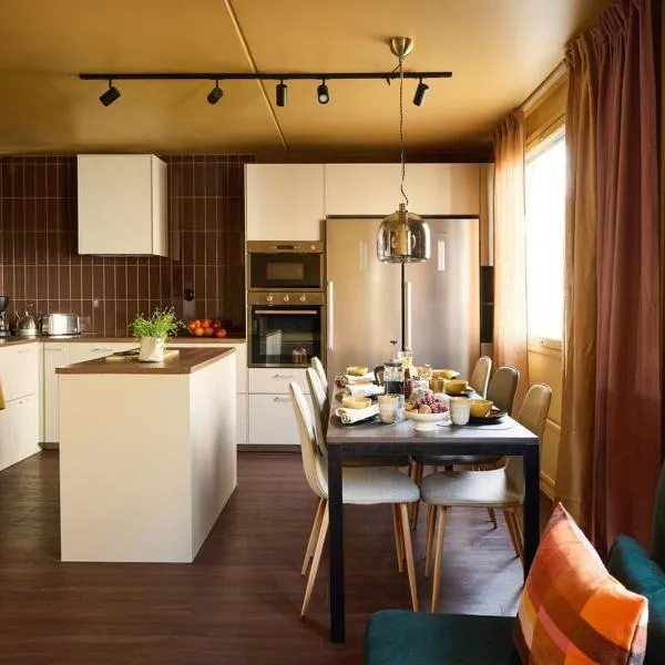 Amazing 3br, balcony and parking, hotel in Kirkkonummi
