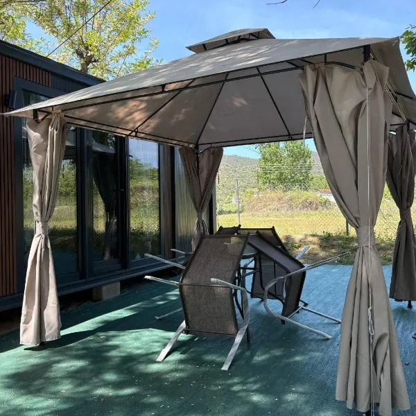 Camping Pitsoni, hotel in Sikia