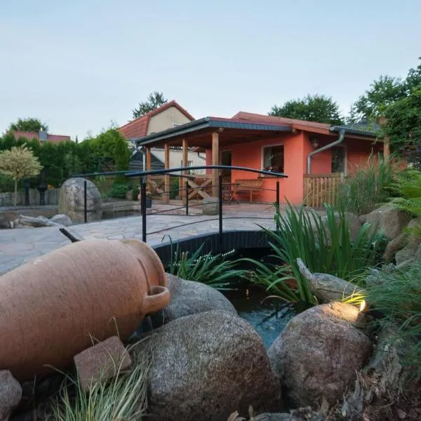 Bungalow zum Wohlfühlen, hotel in Oranienburg