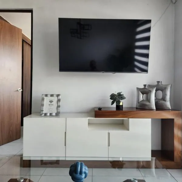 Departamento nuevo y céntrico con ambiente familiar en Guadalajara, hôtel à Guadalajara