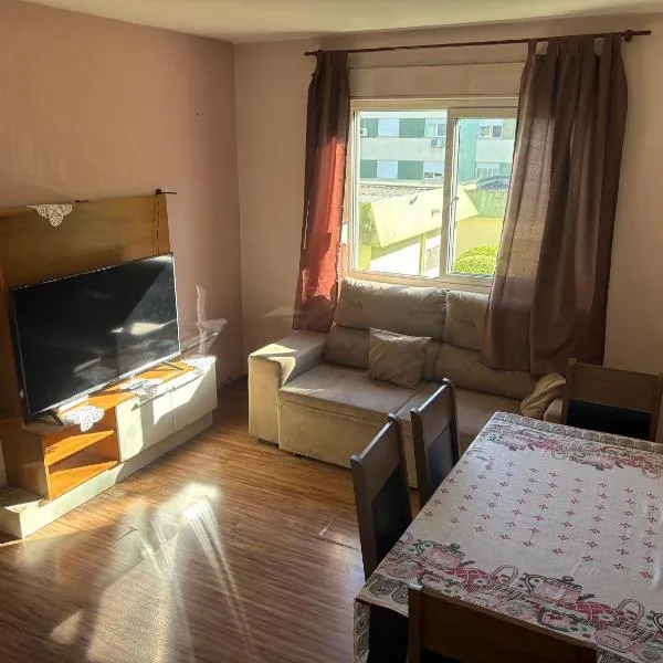 AP familiar com parquinho perto do centro, hotel in Pelotas