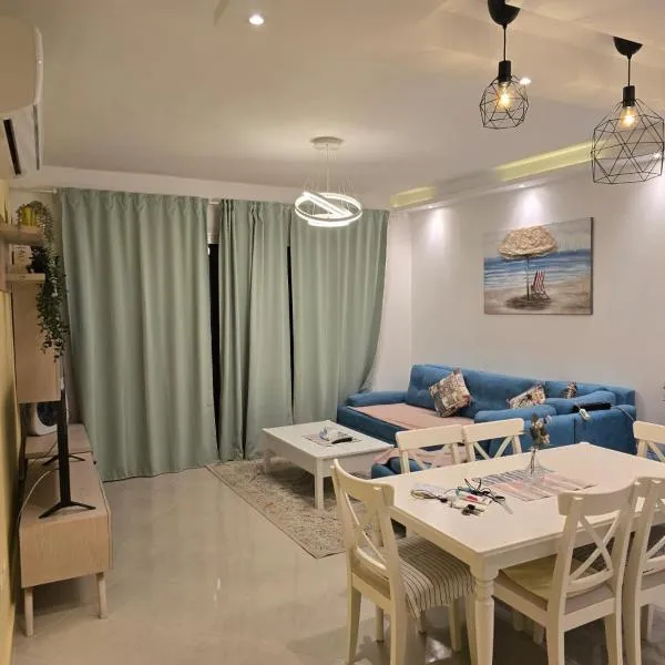 Peaceful Challette Two Bedrooms in Murano El Sokhna，位于艾因苏赫纳的酒店