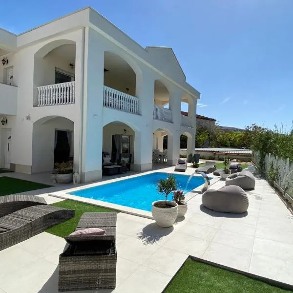 Casa Blanca, hotel in Pag