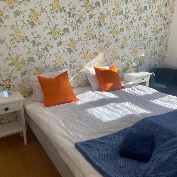 Pensionat bryggan, hotel v destinaci Smögen