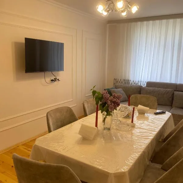 Ağ Ev Guest House, hotell i Lankaran