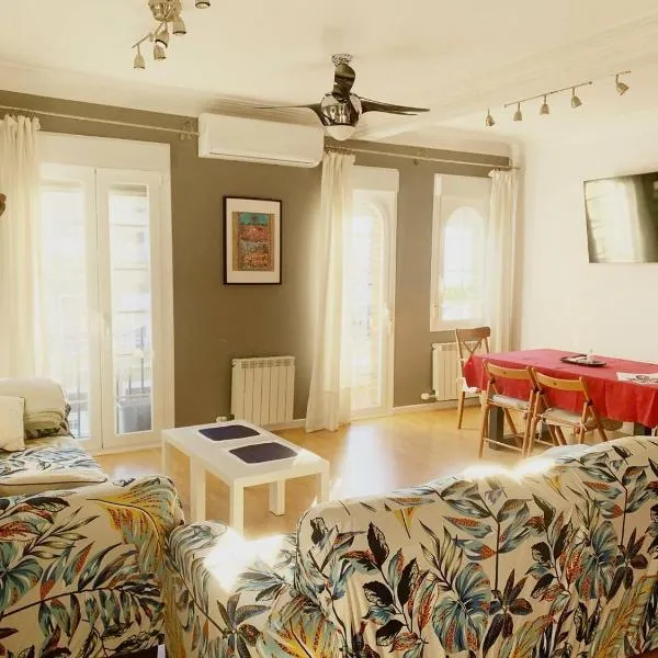 Un hogar en el centro con parking gratuito, hotel in Zaragoza