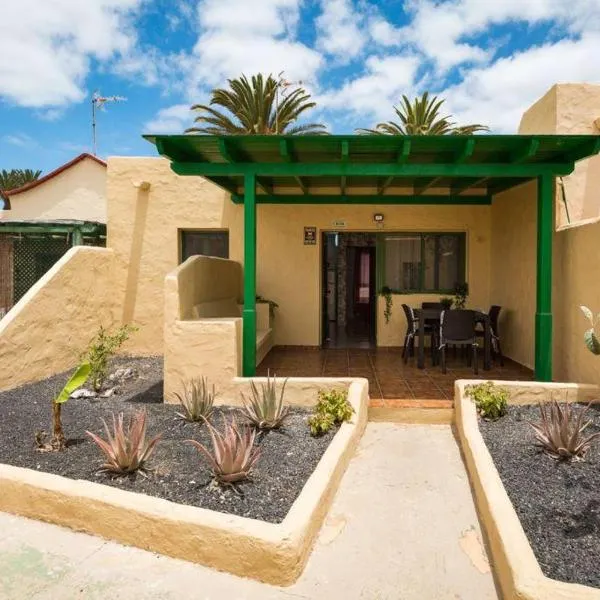 Cozy Bungalow in Costa Calma, hotel in Costa Calma