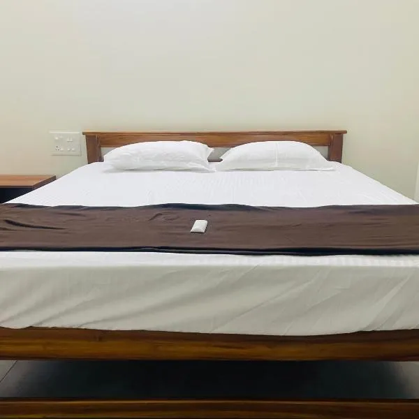 Yogi Ram Guest House, hotel v destinaci Tiruvannamalai