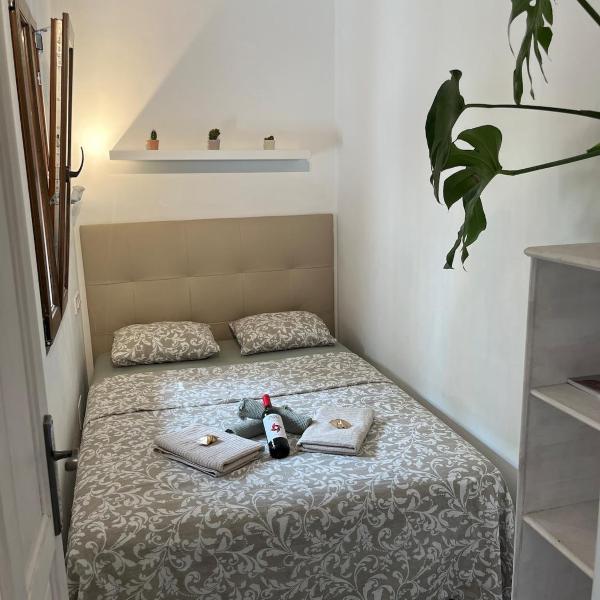 A bright studio in the heart of Cabanyal, Валенсия